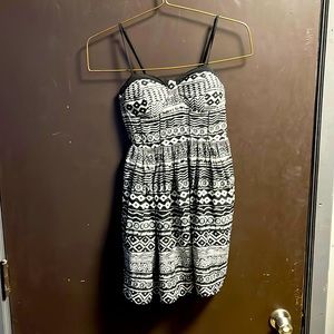Black and white patterned Woman's dress by AMERICAN RAG